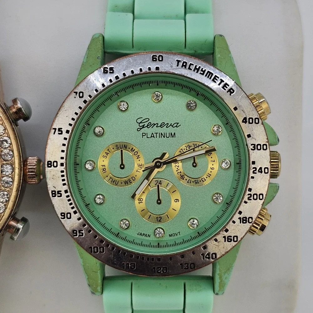 2X‎ Women's Watches Gray Green Dial Gray Green Plastic Bands New Battery
